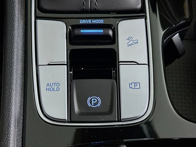 New 2026 Black Hyundai SEL image 20