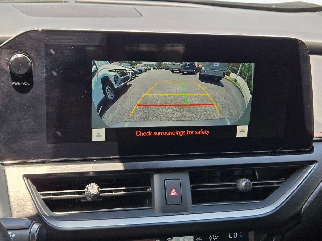 Used 2023 Silver Lexus UX 250h F SPORT Handling image 26