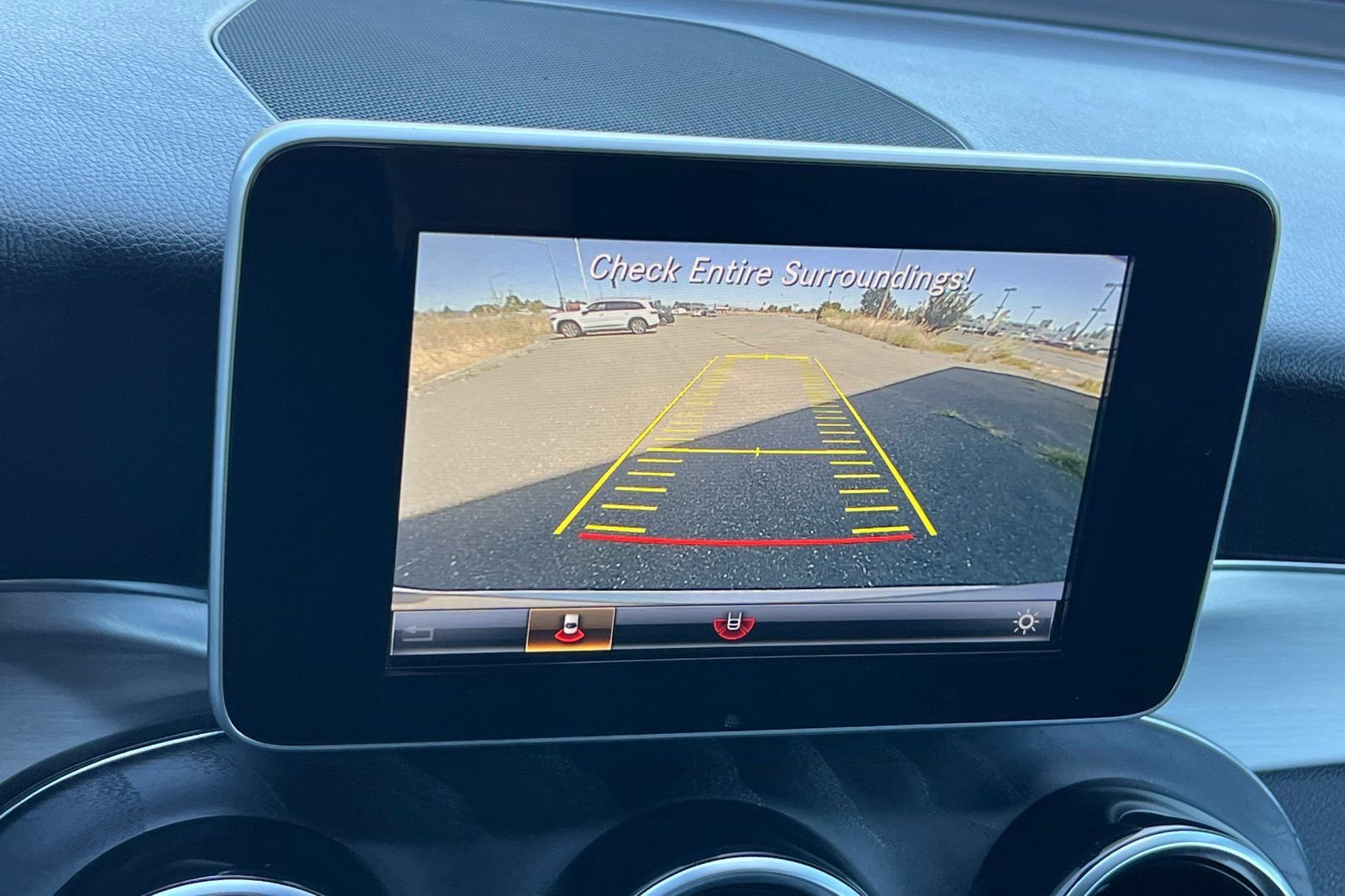 Used 2019  Mercedes-Benz 300 image 24