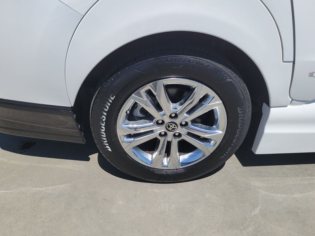 Used 2023 White Toyota XSE image 5