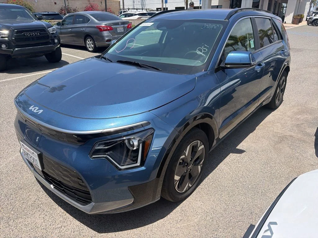 2023 Kia Niro Wind EV's photo