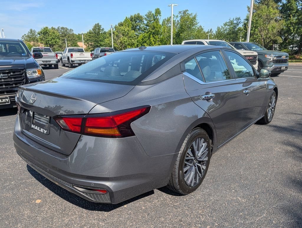 Used 2025 Gray Nissan 2.5 SV image 8