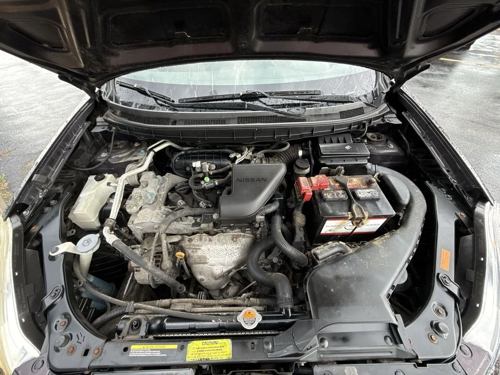Used 2013 Black Nissan SL image 28