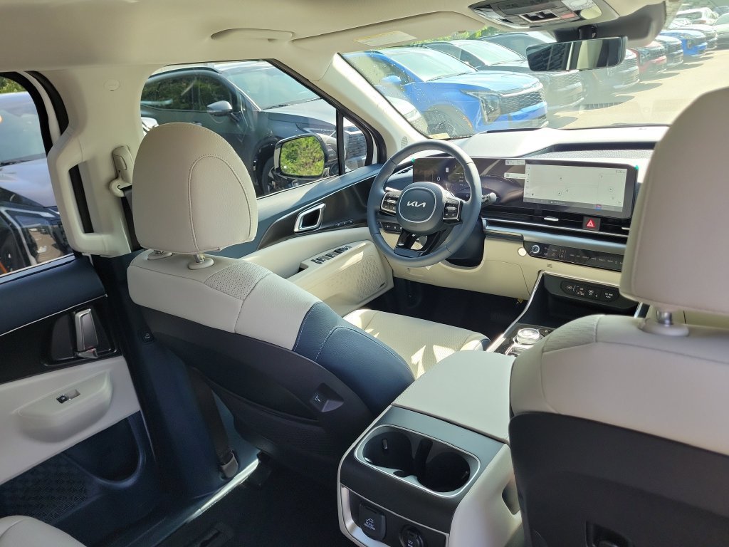 New 2026 Snow White Pearl Kia SX Prestige image 13