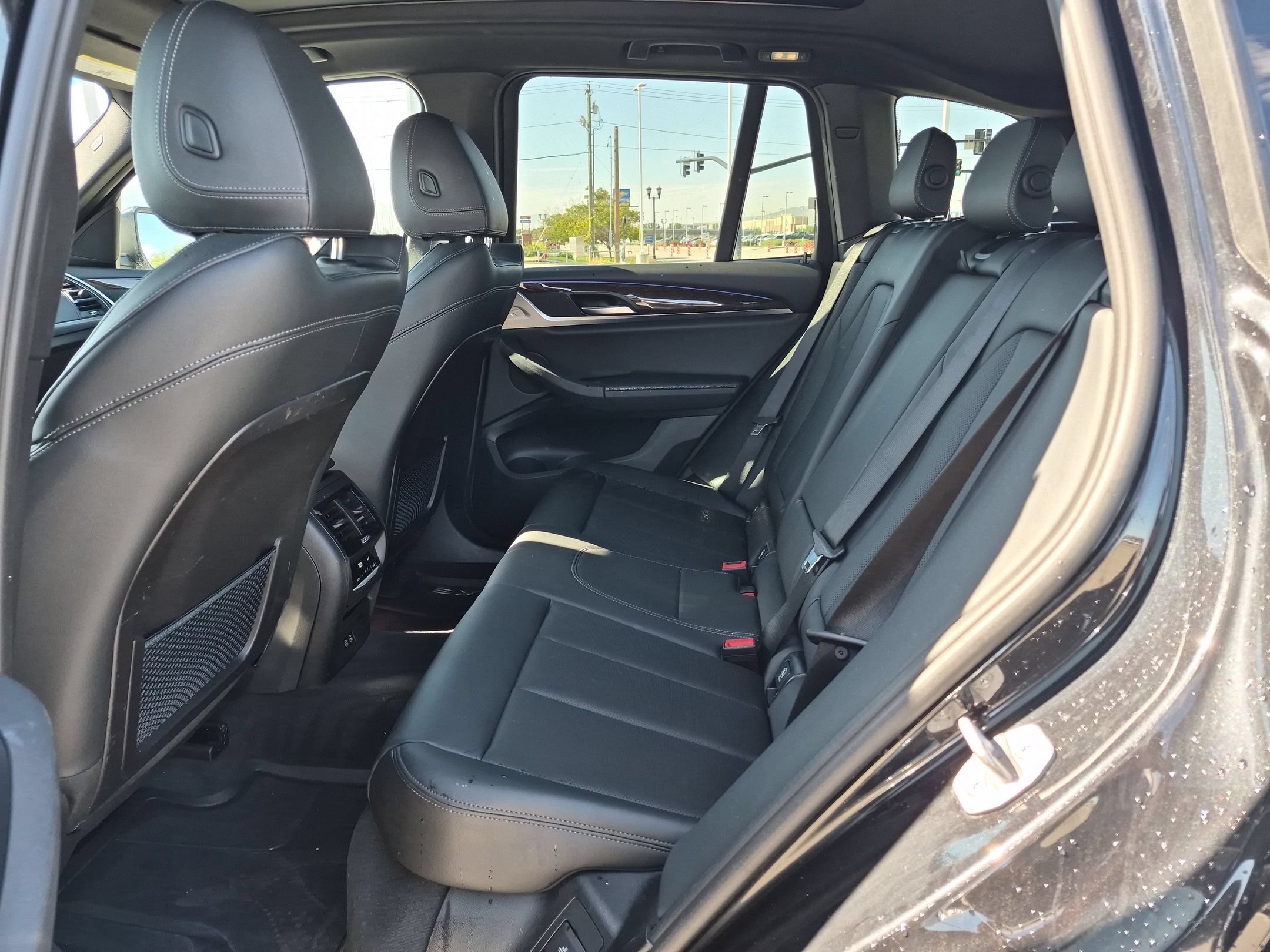 Used 2023 Black Sapphire Metallic BMW xDrive30i image 27