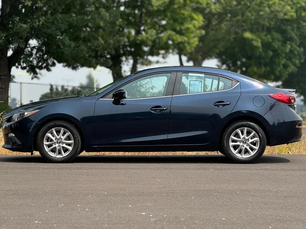 Used 2016 Deep Crystal Blue Mica Mazda i Touring image 4