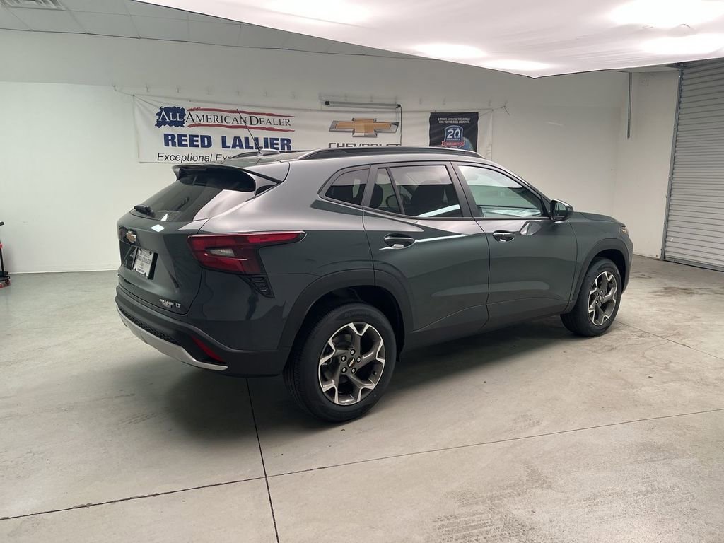 2026 Chevrolet Trax LT - Photo 8