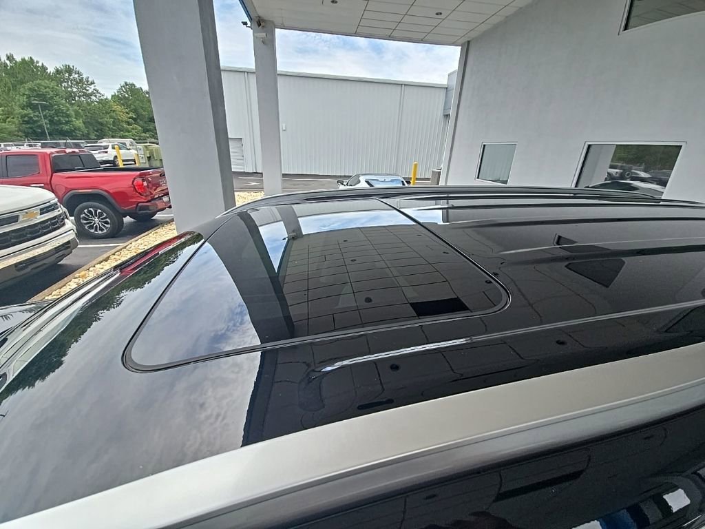 Used 2022 Abyss Black Pearl Hyundai SEL image 4