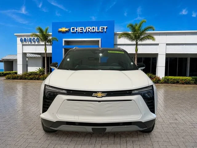 New 2026 Summit White Chevrolet LT image 2