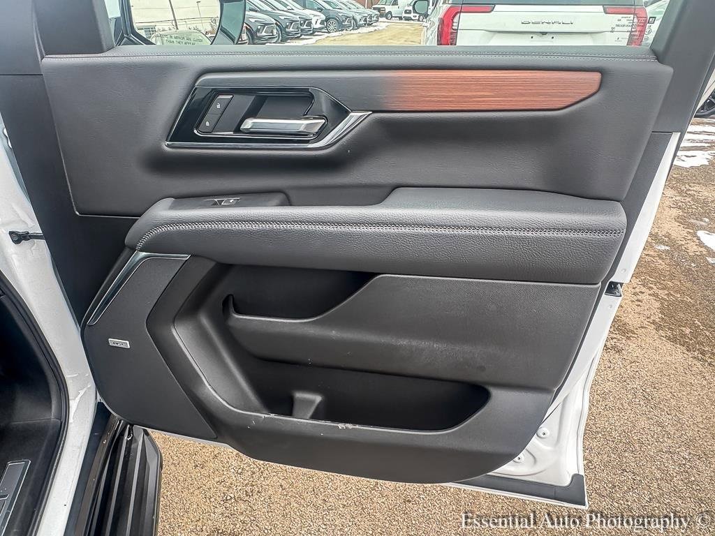 2025 GMC YUKON - Image 28