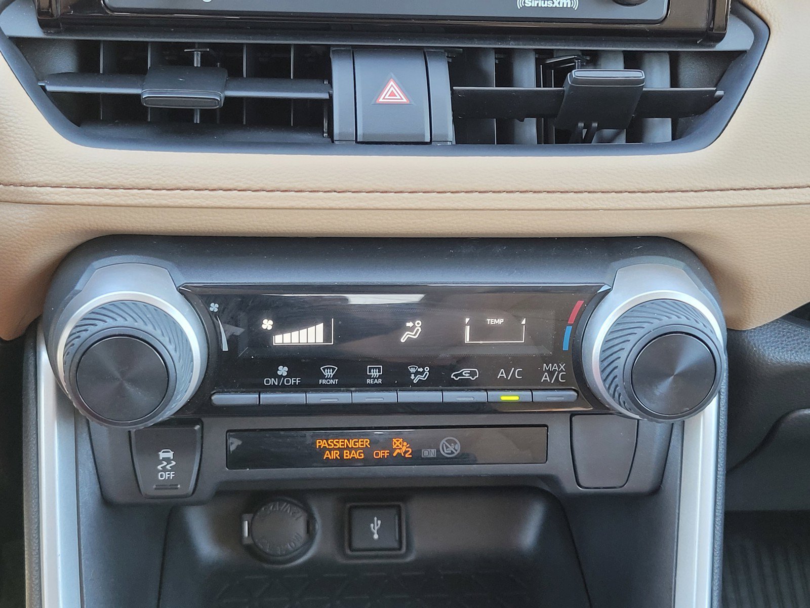 Used 2022  Toyota LE image 21