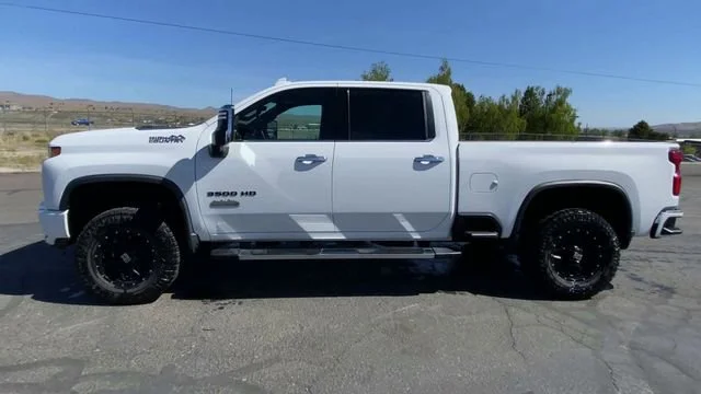 Used 2020 SUMMIT WHITE Chevrolet High Country image 5