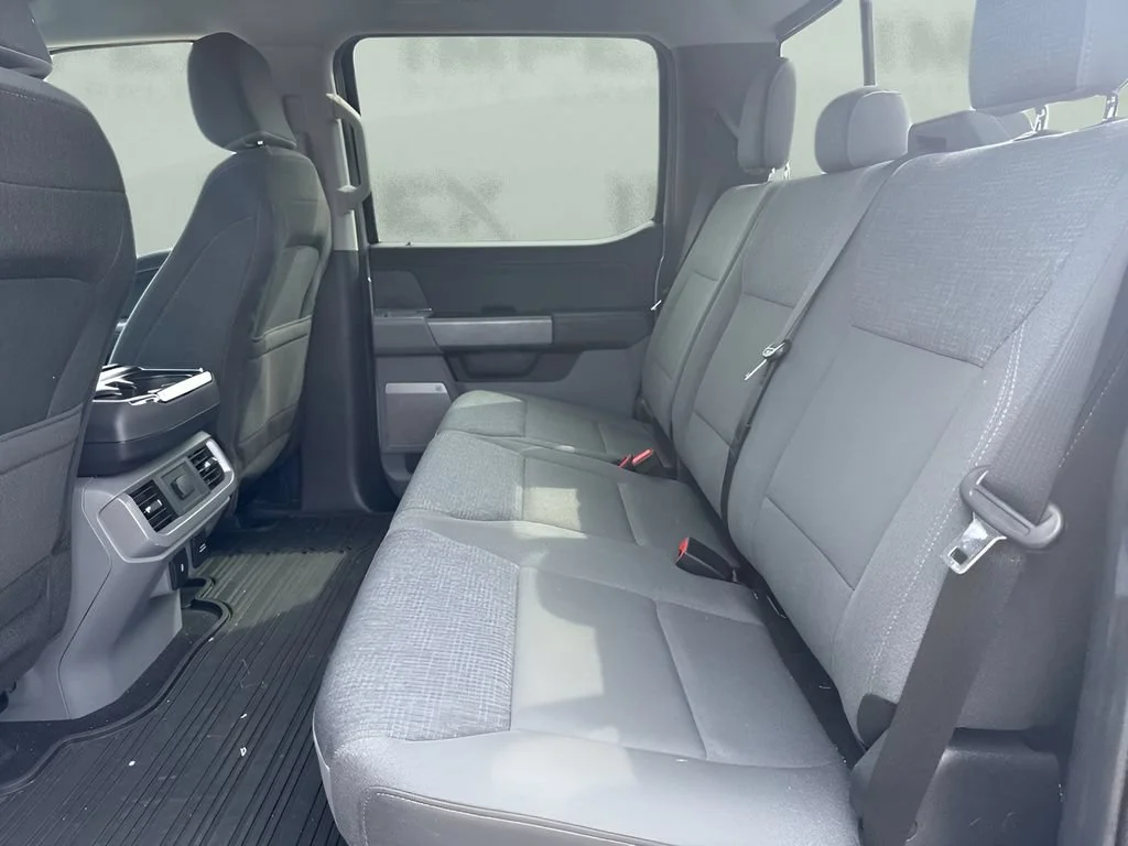 Used 2024  Ford XLT image 9