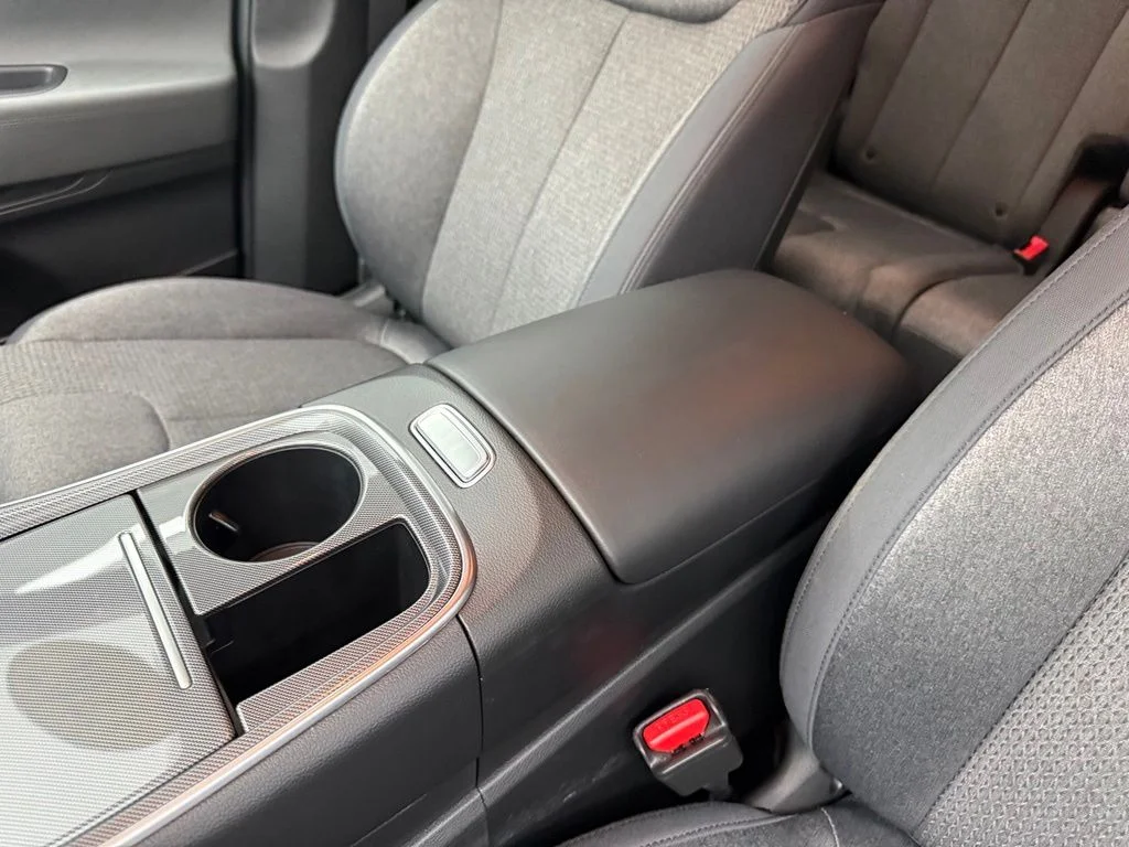 Used 2023 Silver Hyundai SEL image 25
