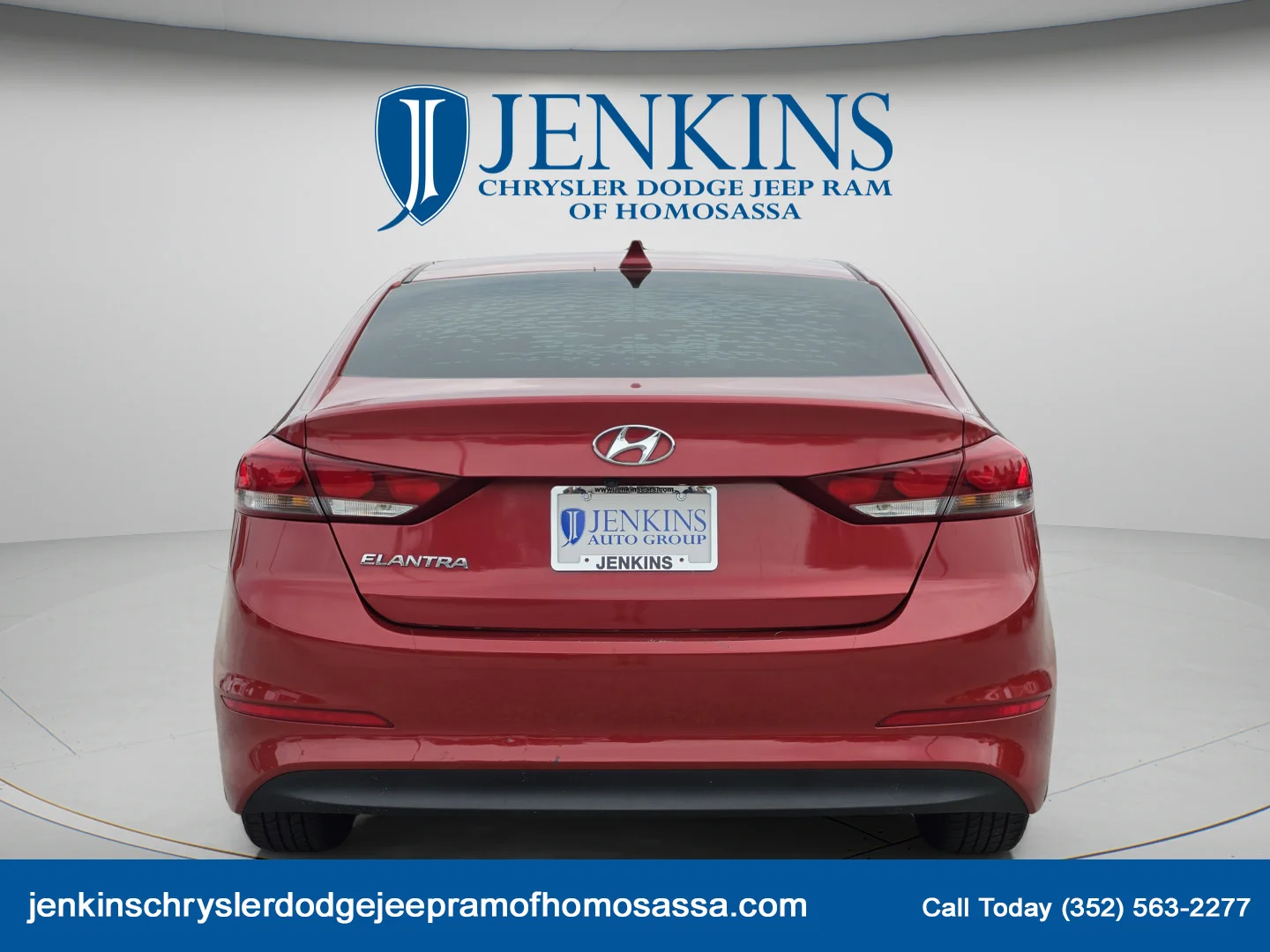 Used 2018 Scarlet Red Hyundai Value Edition image 5