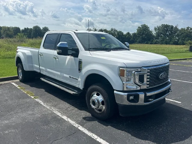 2022 Ford F-350SD Lariat