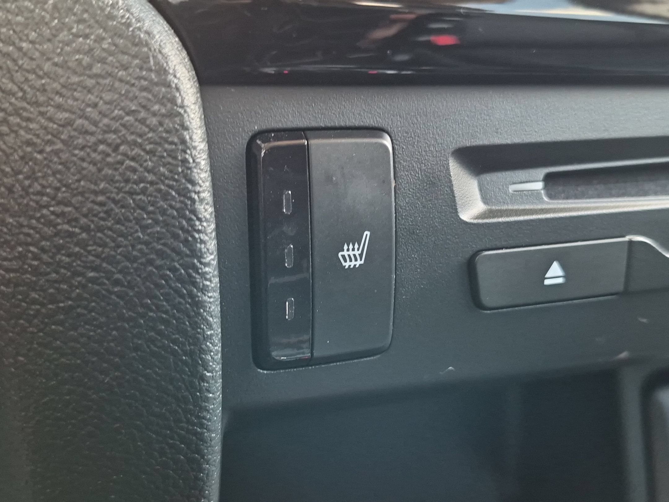 Used 2022 White Honda Touring 7-Passenger image 21