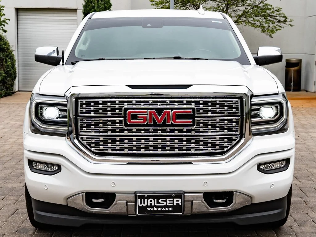 2018 GMC Sierra 4WD Crew Cab Short Box's photo