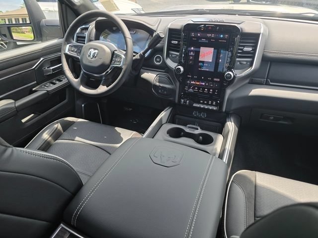 New 2026 Granite Crystal Metallic Clear-Coat Exterior Paint RAM Laramie image 43