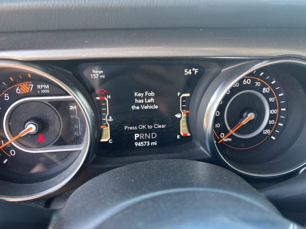 Used 2020 Granite Crystal Metallic Clearcoat Jeep Sahara image 18