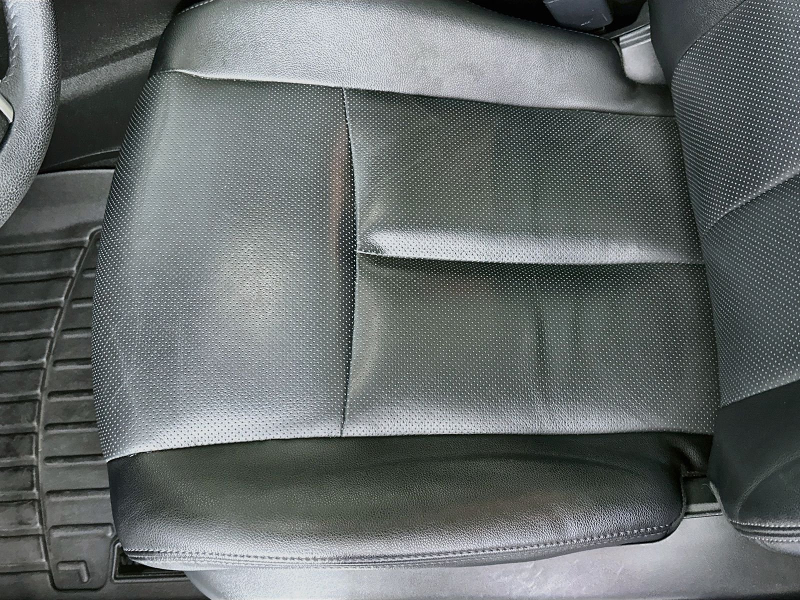 Used 2015 Gun Metallic Nissan SL image 20