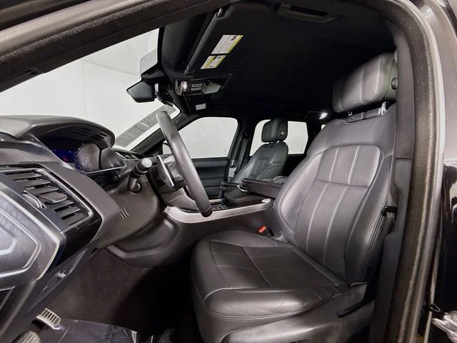 Used 2021 Black Land Rover HSE Silver Edition image 11