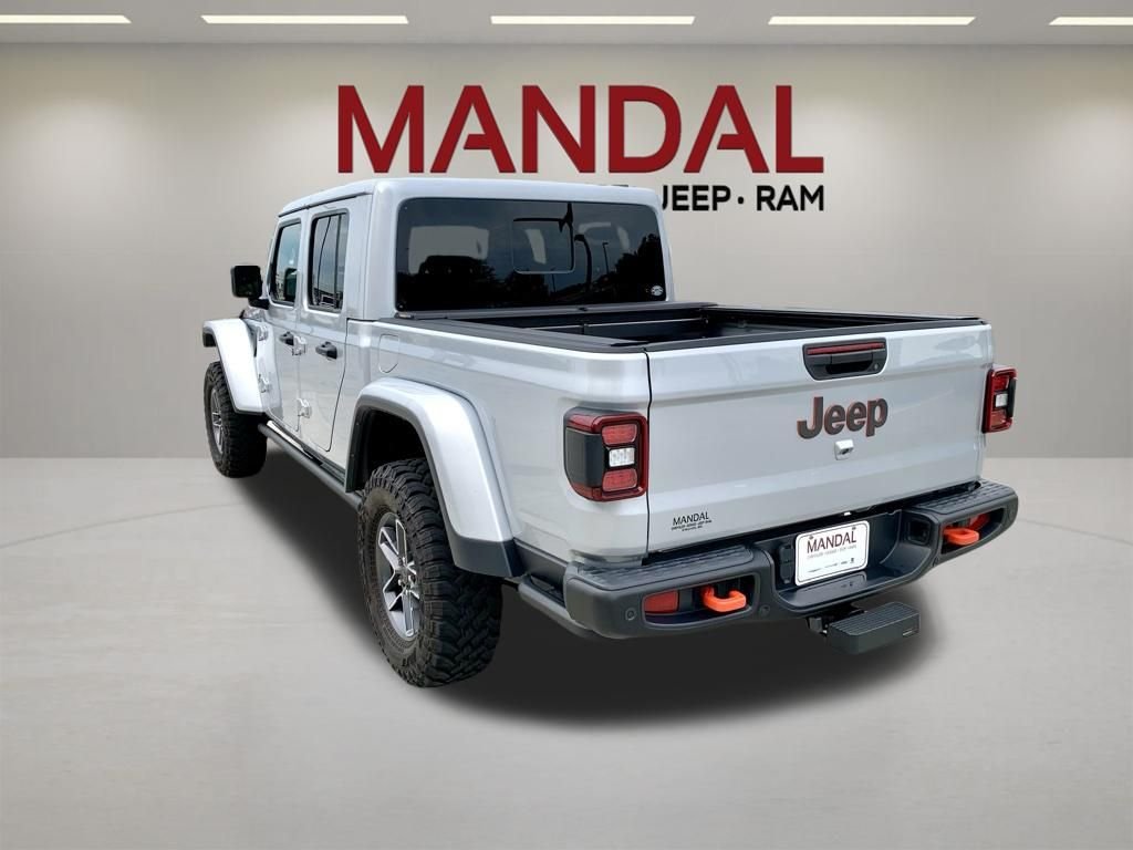 Used 2024 Silver Jeep Mojave image 8