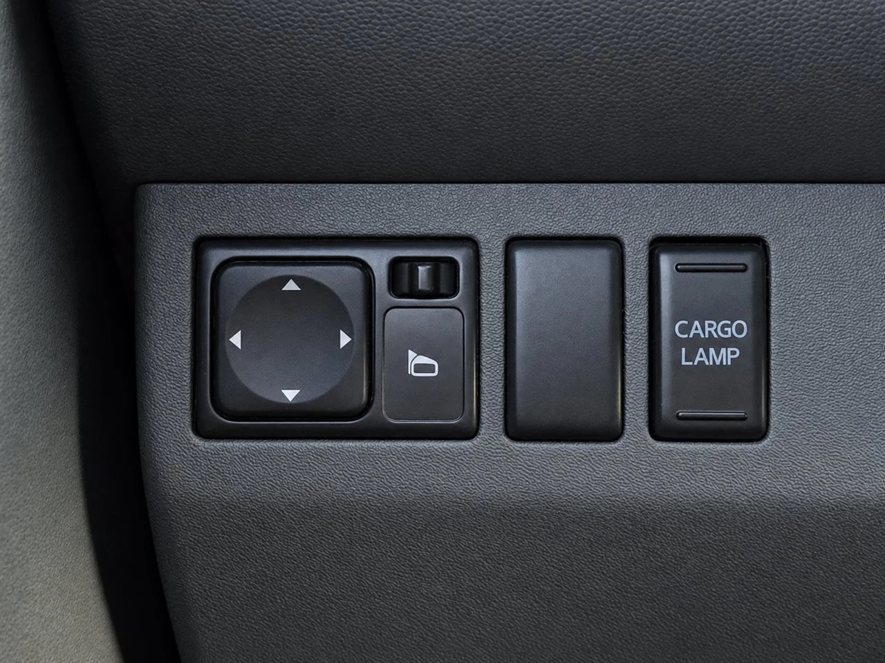 Used 2015 Metallic Blue Nissan S image 19