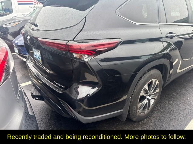 Used 2024 Black Toyota XLE image 6