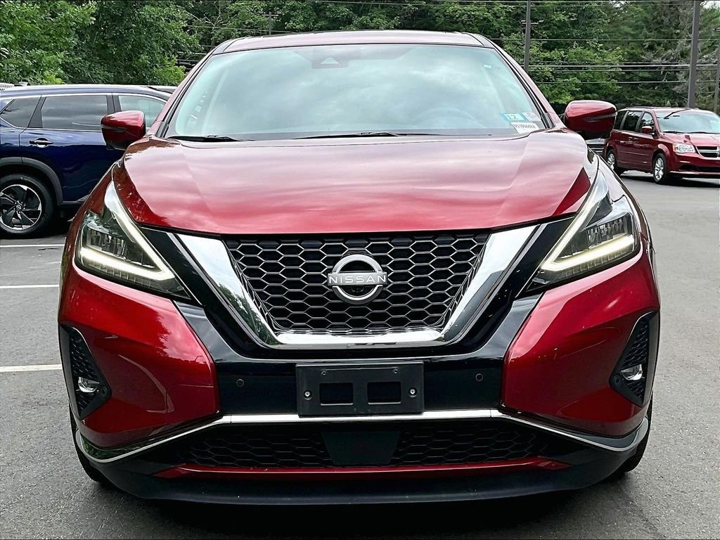 Used 2023 Red Nissan SL image 2