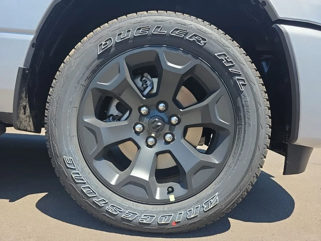 New 2026 Silver Zynith Exterior Paint RAM Express image 9