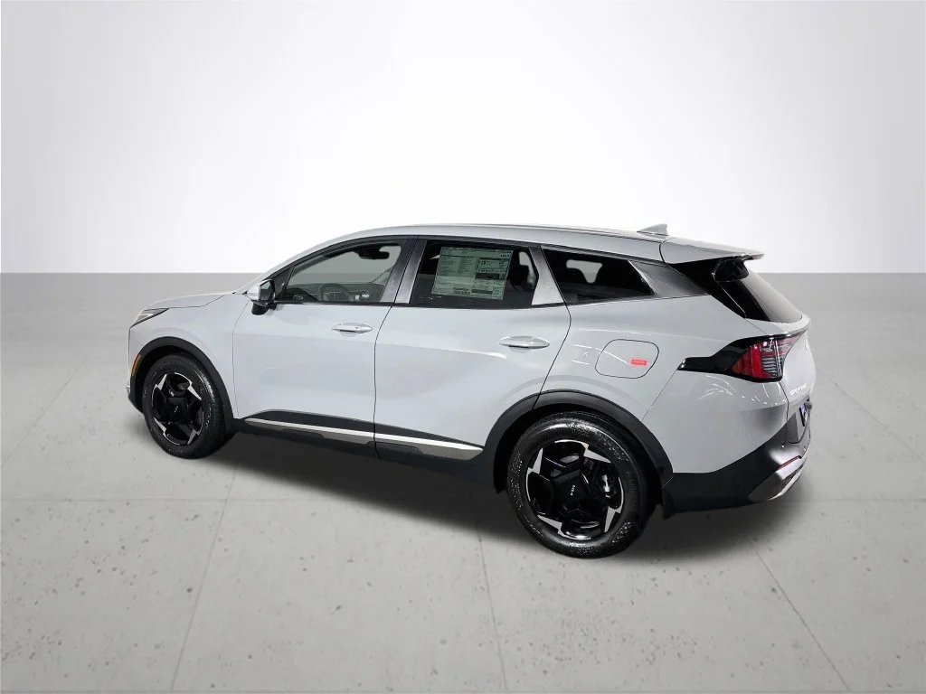 New 2027 Wolf Gray Kia EX image 8