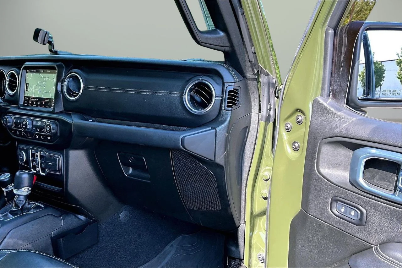 Used 2022 Green Jeep Overland image 20