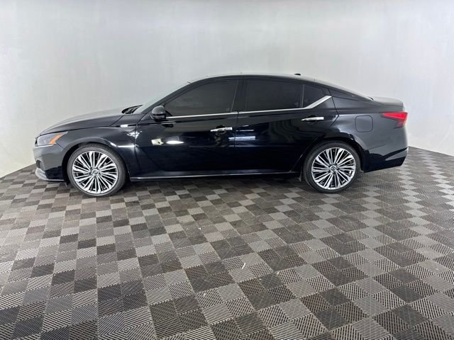 Used 2023 Black Nissan 2.5 SL image 9