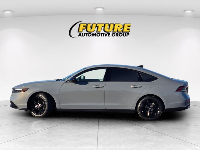 Used 2025 Gray Honda SE image 7