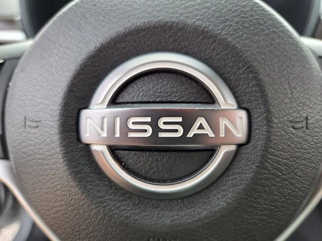 Used 2023 Silver Nissan 2.5 SV image 30