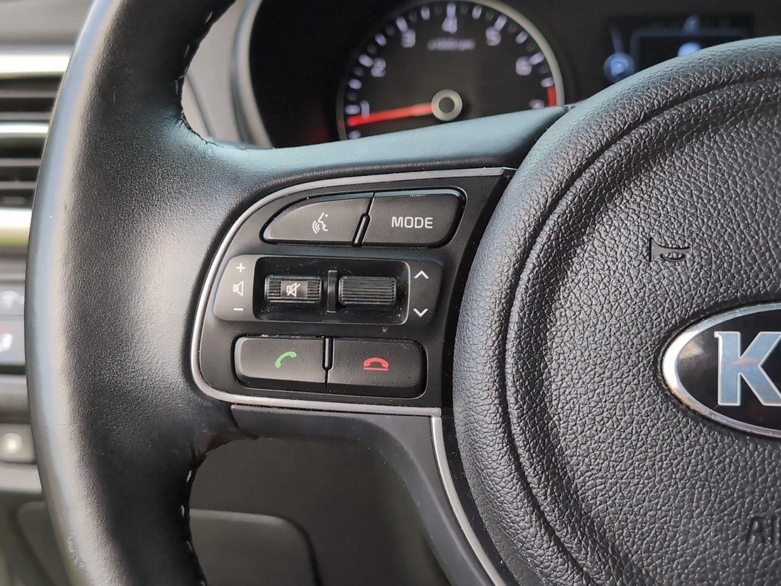Used 2016 Ebony Black Kia EX image 25