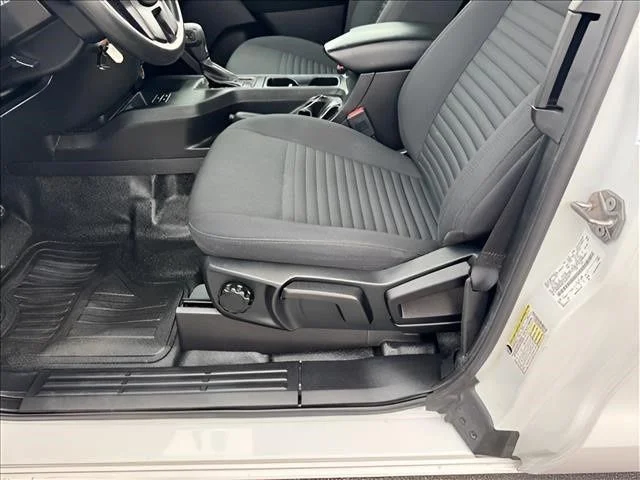 Used 2020 White Ford XL image 6