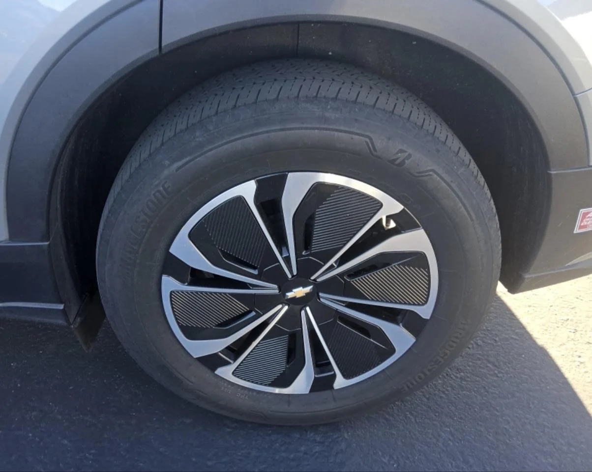 Used 2024 Sterling Gray Metallic Chevrolet LT image 17