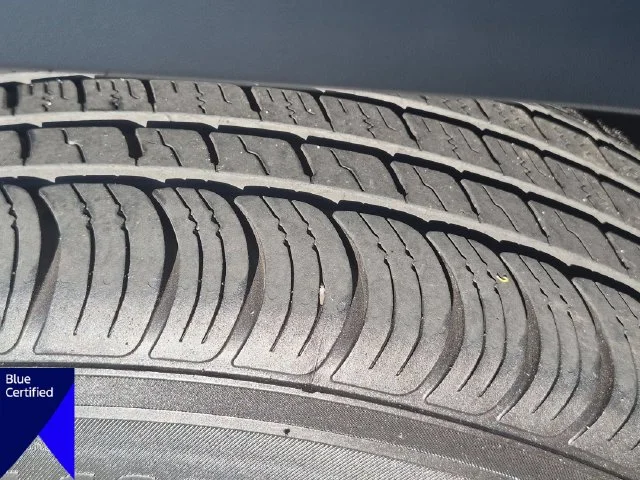Used 2020 Silver Jeep Latitude image 11