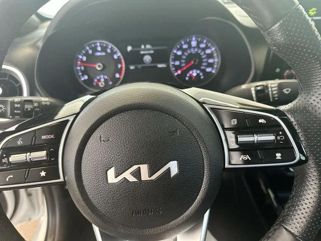 Certified Used 2023 Snow White Pearl Kia GT-Line image 12