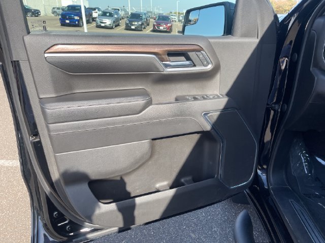 Certified Used 2022 BLACK Chevrolet RST image 10