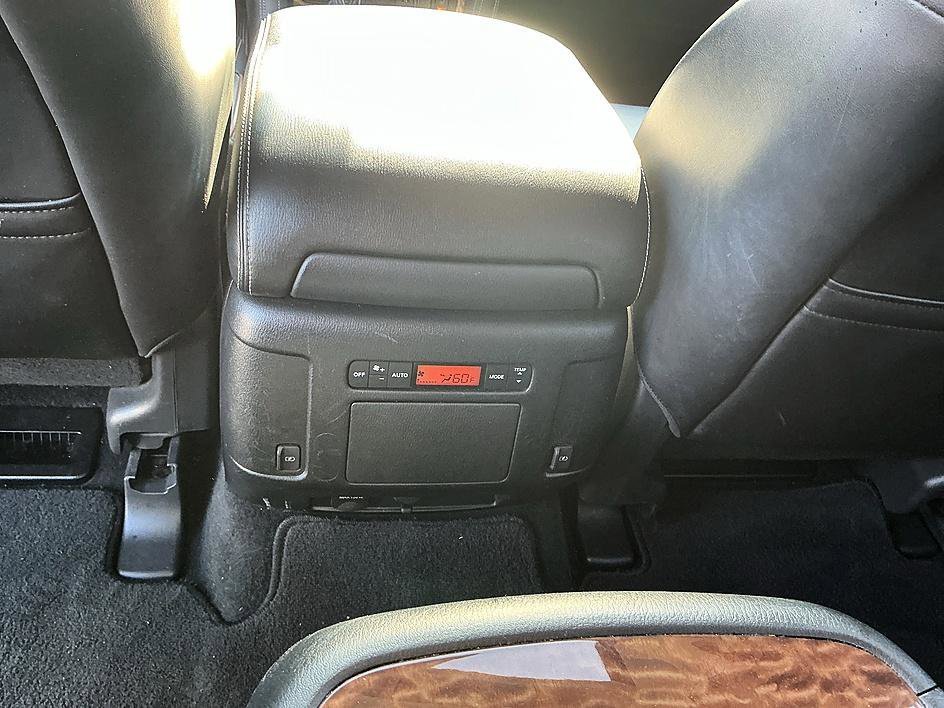 Used 2019 Super Black Nissan SL image 27