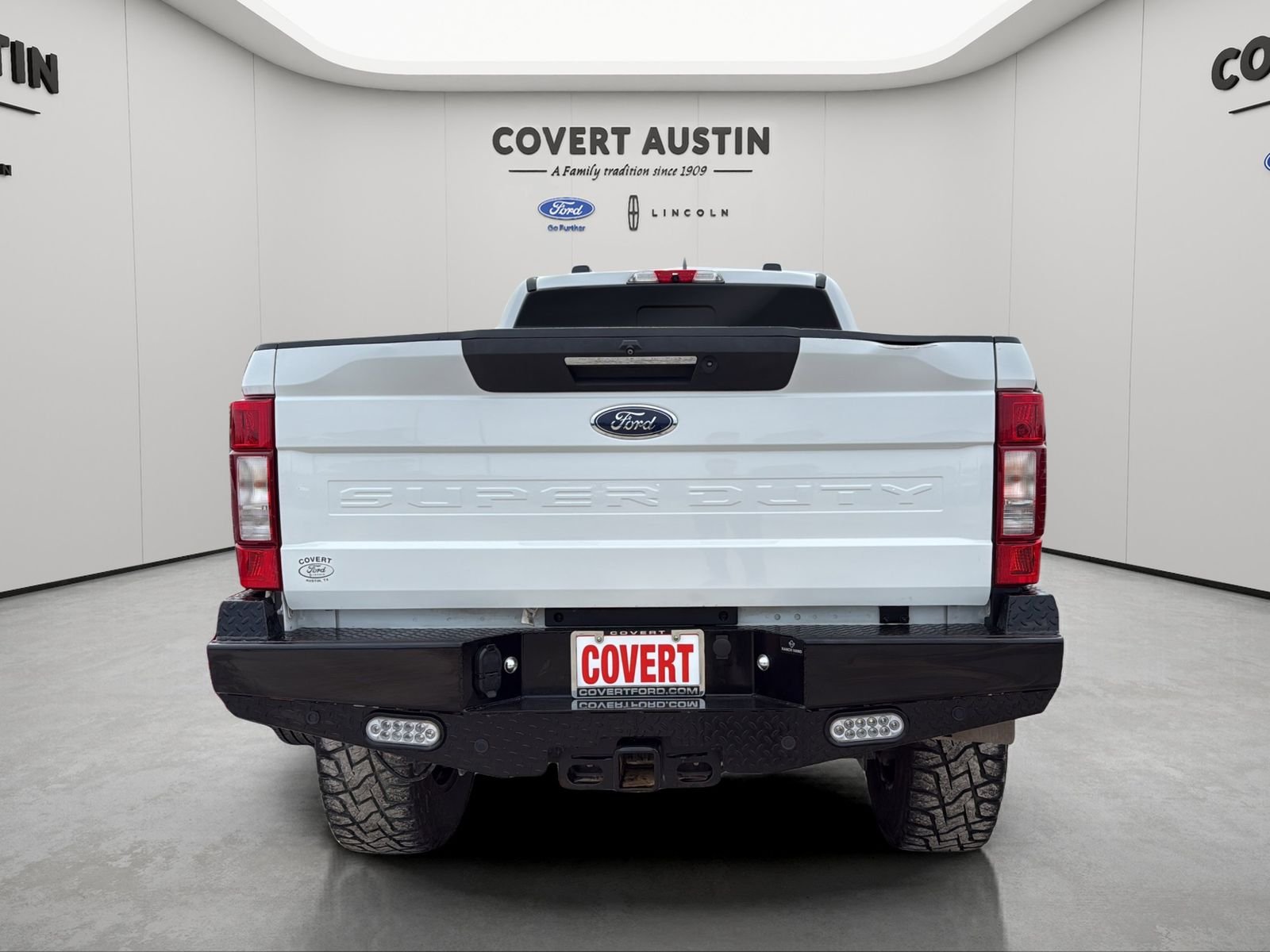 Used 2022 White Ford Lariat image 2