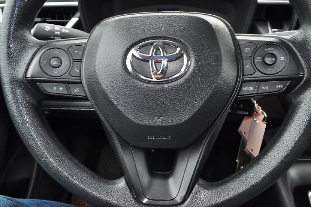 Certified Used 2025  Toyota LE image 28