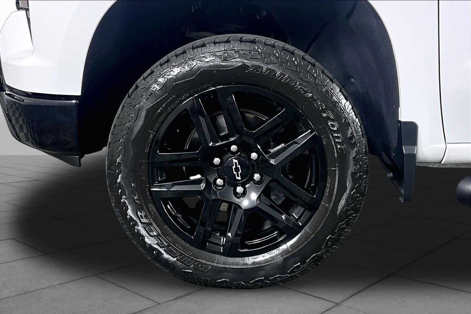 2024 Chevrolet Silverado 1500 Custom - Photo 19