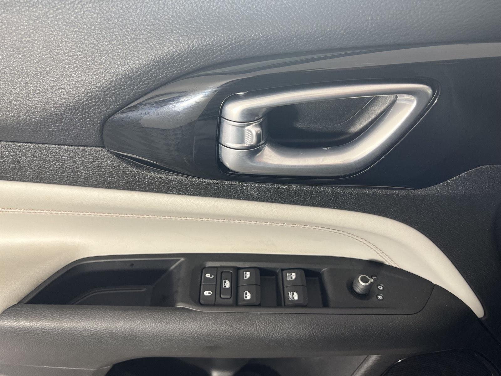 Used 2022 Sting-Gray Clearcoat Jeep Limited image 13