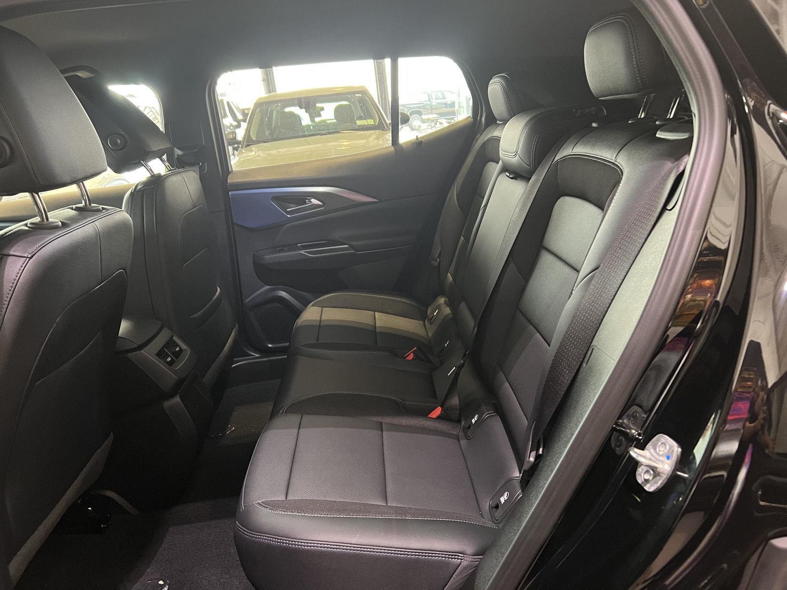 2026 Chevrolet Equinox EV 2LT - Photo 12