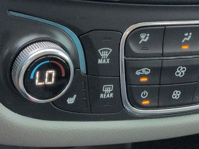 Used 2021 White Chevrolet Premier image 21