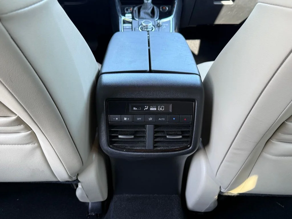 Used 2018 Silver Mazda Touring image 23
